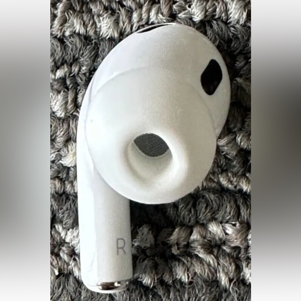 Apple AirPods Pro 2nd Gen Right Airpod Only Apple Airpods Pro Gen 2 Right-A2698